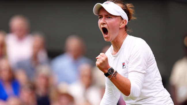 Barbora Krejčíková hizo historia al alcanzar el título en la final femenina de Wimbledon
