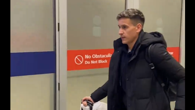 Fernando Zuqui arribó a Chile para incorporarse como nuevo jugador de Universidad Católica