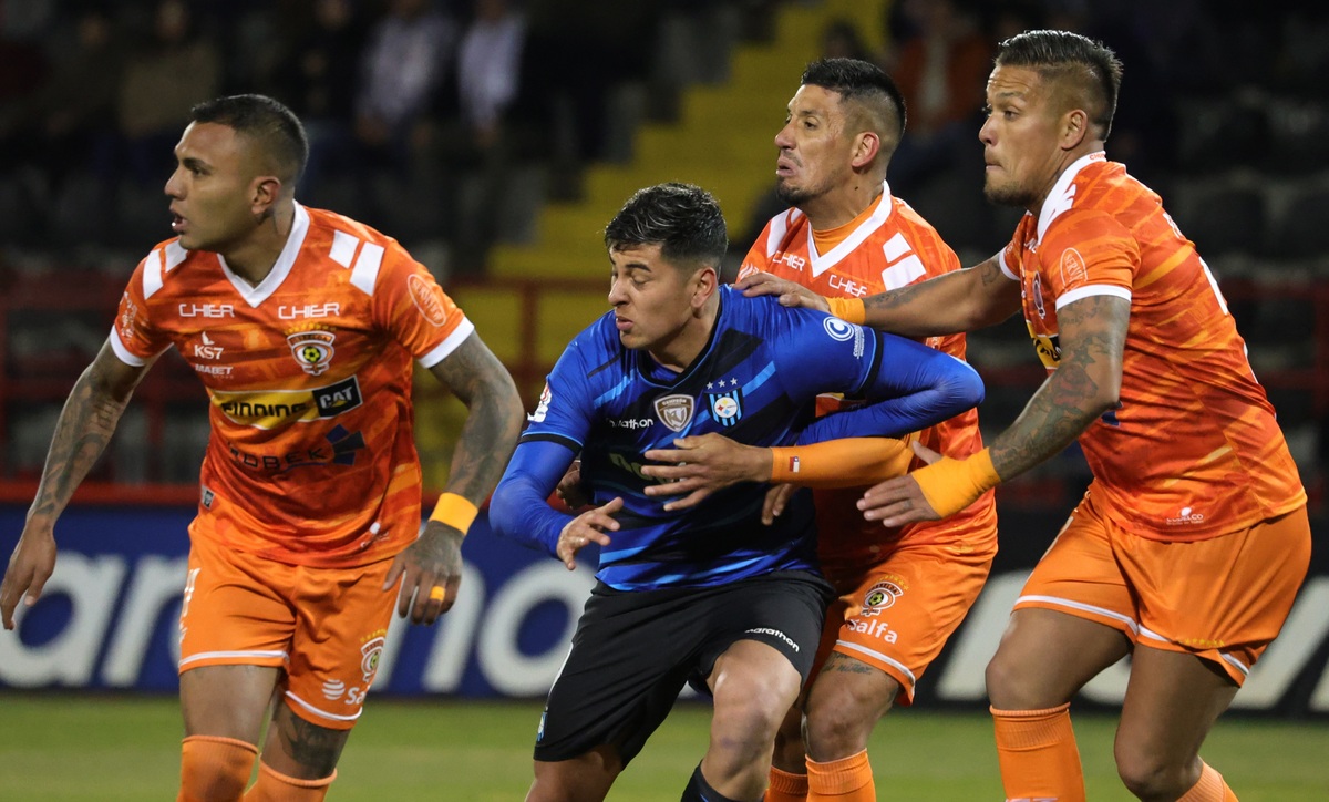 Huachipato vs Cobreloa reanudaron el Campeonato Nacional con un acontecido empate
