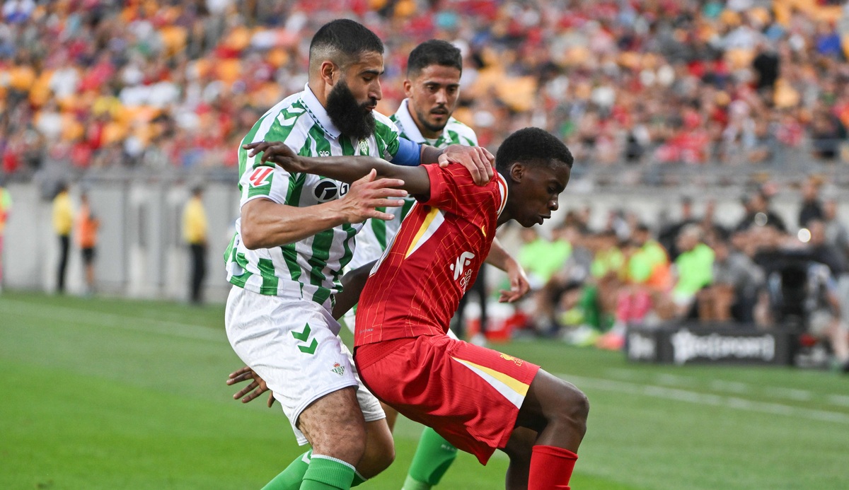El Betis de Pellegrini chocó contra un gigante en su pretemporada