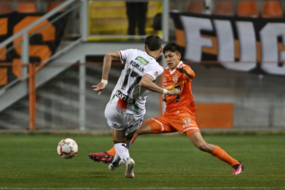 Javier Parraguez puso la guinda del pastel a la victoria de Cobreloa sobre Palestino en Calama