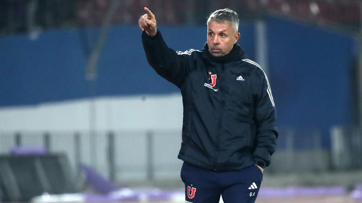 Gustavo Álvarez confirma que Universidad de Chile necesita un tercer refuerzo