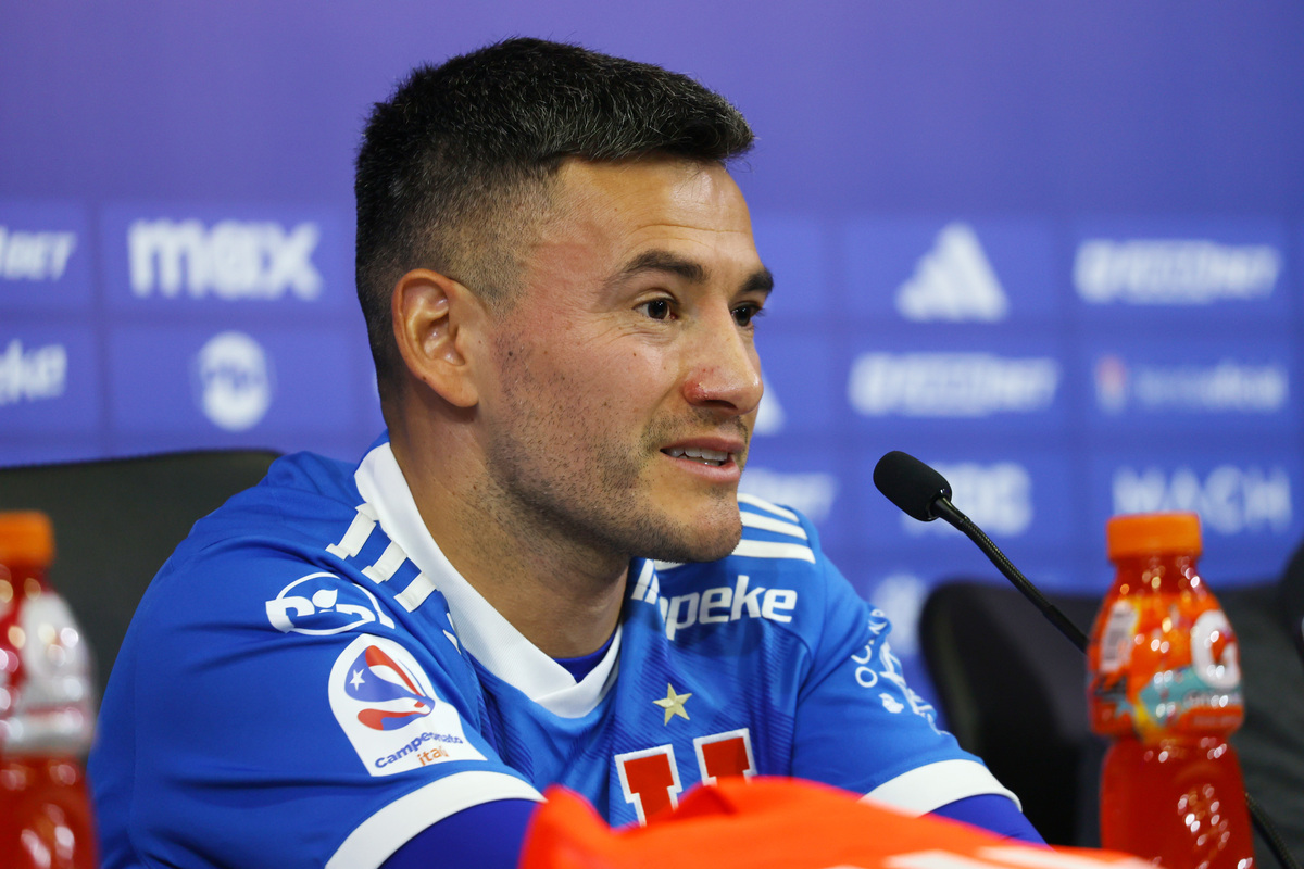 ¿Cómo le fue a Charles Aránguiz jugando los Superclásicos?