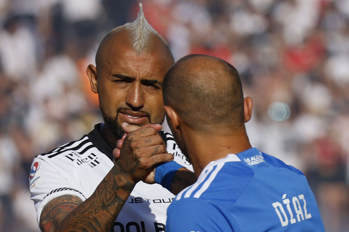 ¿Cómo le fue a Arturo Vidal jugando los superclásicos?