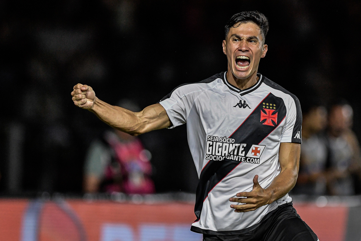 Pablo Galdames es seguido por un “Ciclón”