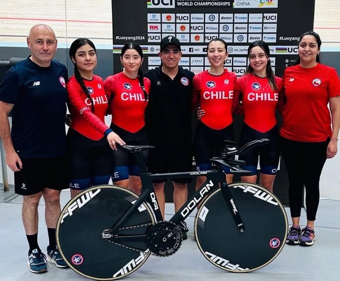 Equipo femenino de ciclismo se prepara para el Mundial Junior de pista