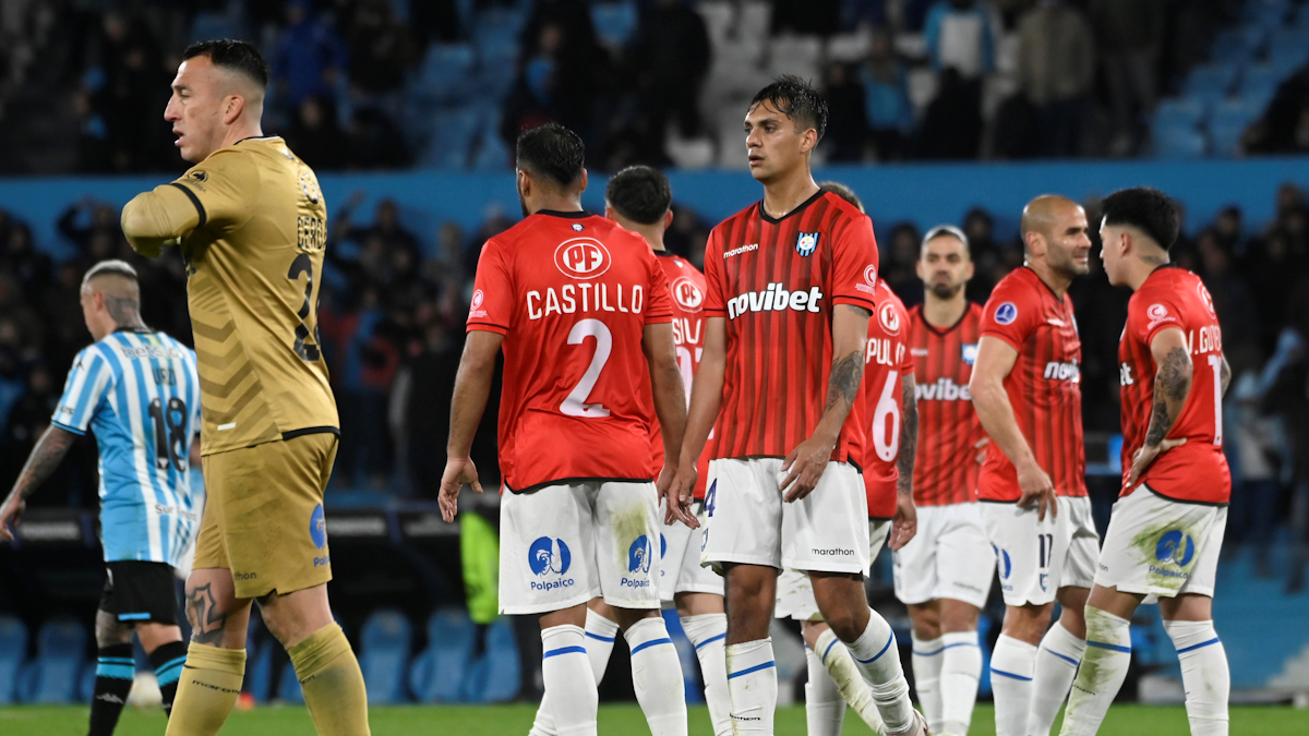 Brayan Palmezano y eliminación de Huachipato: “La seguidilla de partidos ha sido brutal”