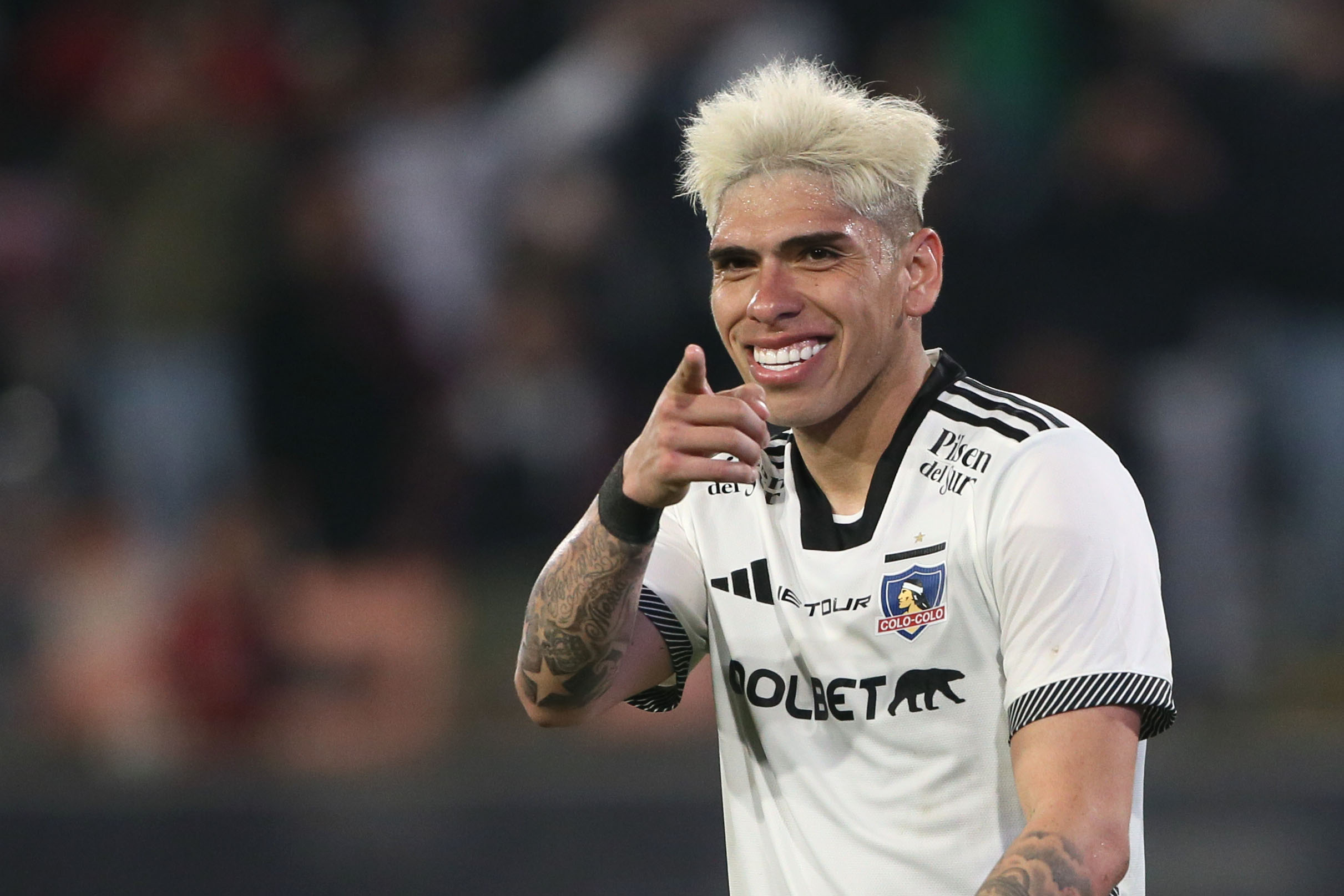 ¡Ojo Colo Colo! Aseguran que Boca Juniors ofertó por Carlos Palacios