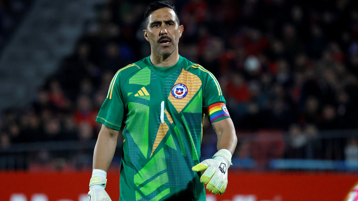 Claudio Bravo afirmó que estuvo lejos de tener un regreso al fútbol chileno: “No hubo una propuesta real”