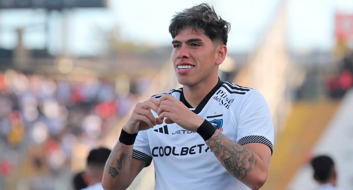 Colo Colo se abre a negociar por Carlos Palacios a fines de este año