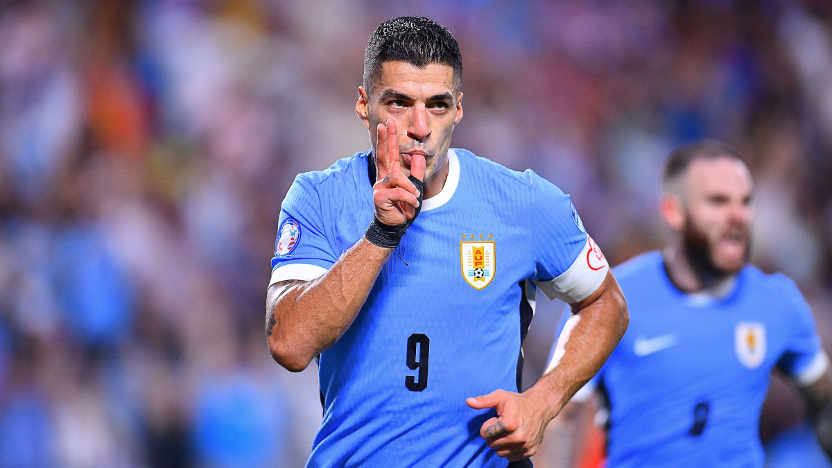 Luis Suárez anunció entre lágrimas su retiro de la selección de uruguaya