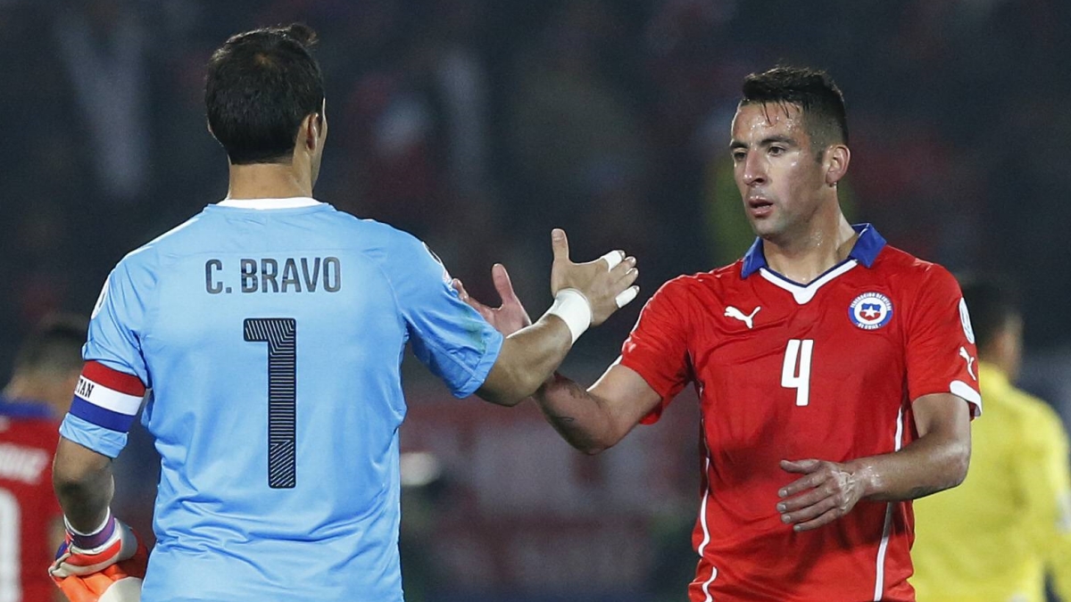 ¿Quién debe ser el capitán de Chile contra Argentina?