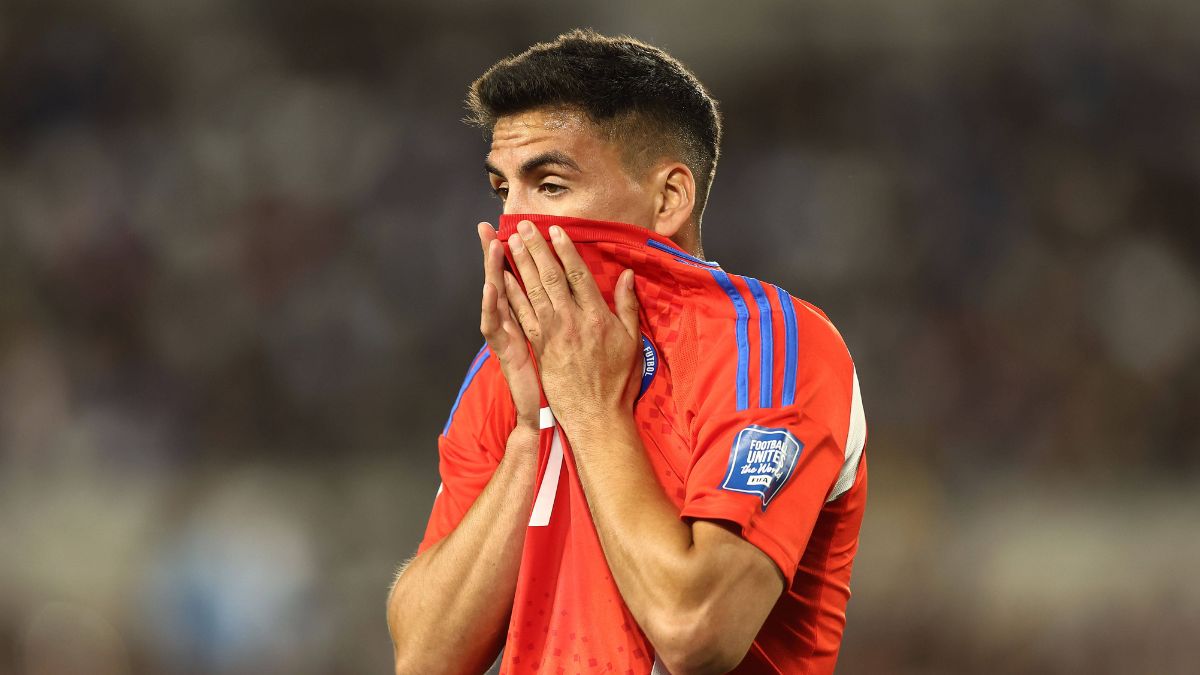 Los preocupantes números que dejó Marcelino Núñez en la derrota de La Roja