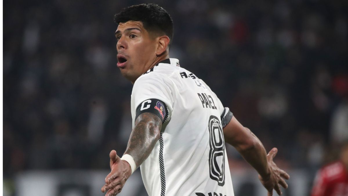 La dura respuesta del Alcalde de Macul por show pirotécnico de Colo Colo en Copa Libertadores