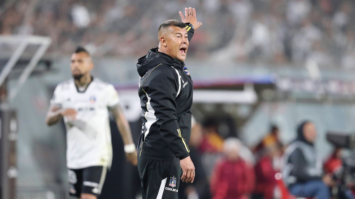 Guarello suelta una bomba que desestabiliza a Colo Colo: Quieren convencer a Almirón