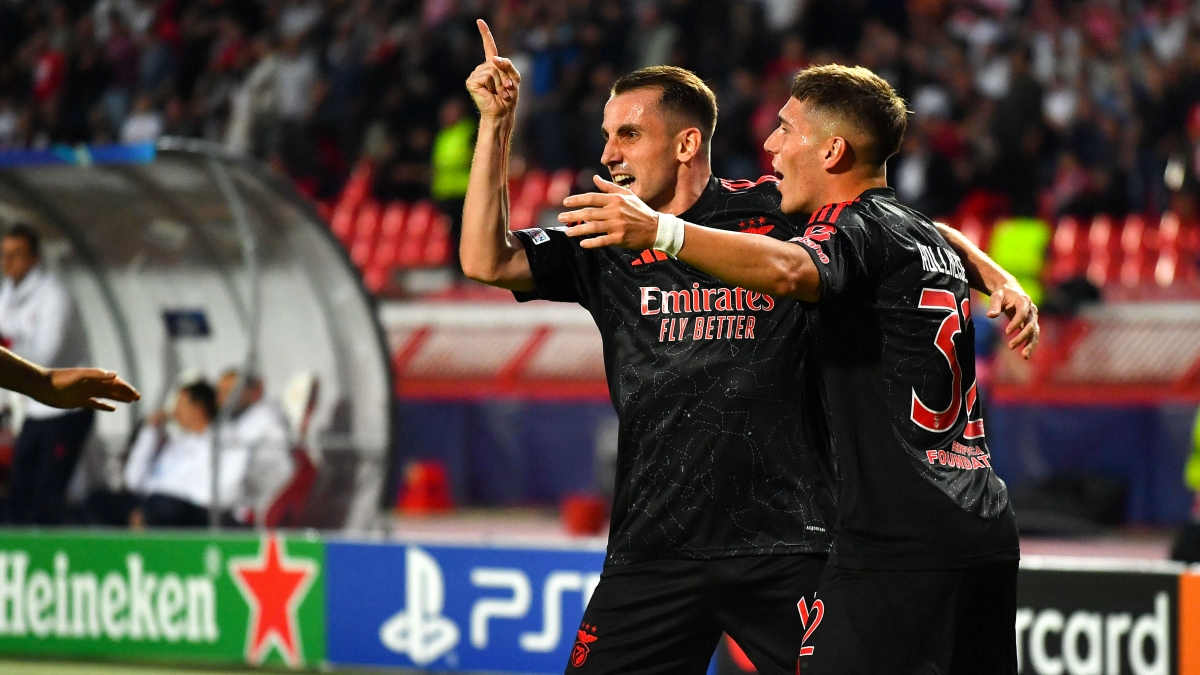 Con goles turcos: Benfica se quedó con el triunfo ante Estrella Roja en la Champions League