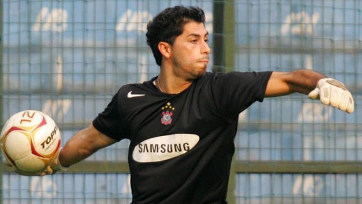 ¿Cuántos partidos jugó Johnny Herrera en Corinthians?