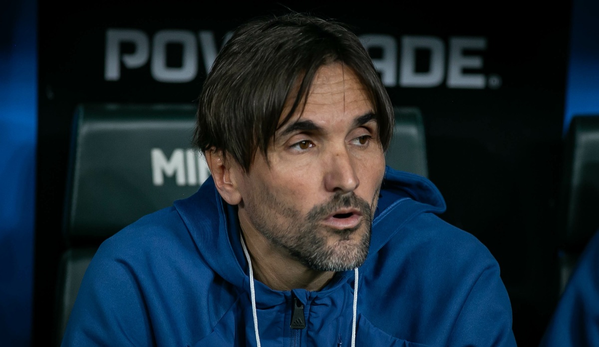 Los malos resultados le pasaron la cuenta al entrenador de Boca Juniors de Gary Medel