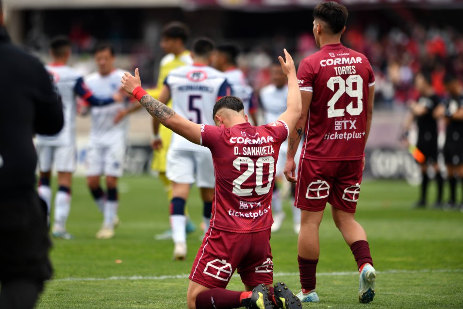 Los eufóricos festejos de La Serena en La Portada tras lograr el ascenso a Primera División