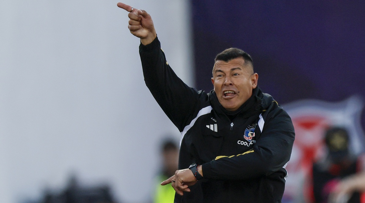 Jorge Almirón sigue probando fórmulas en Colo Colo para el clásico contra la UC