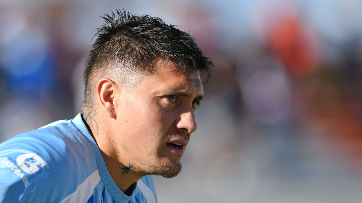 Nicolás Castillo se encuentra con un duro revés a horas del cruce entre la UC y Colo Colo