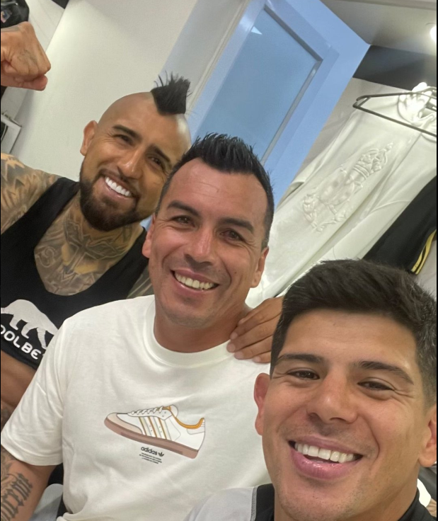 Esteban Paredes fue un “garrero” más en el triunfo de Colo Colo sobre la UC