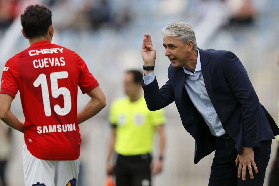 Branco Ampuero y Jader Gentil le devolvieron la sonrisa a la UC en Rancagua