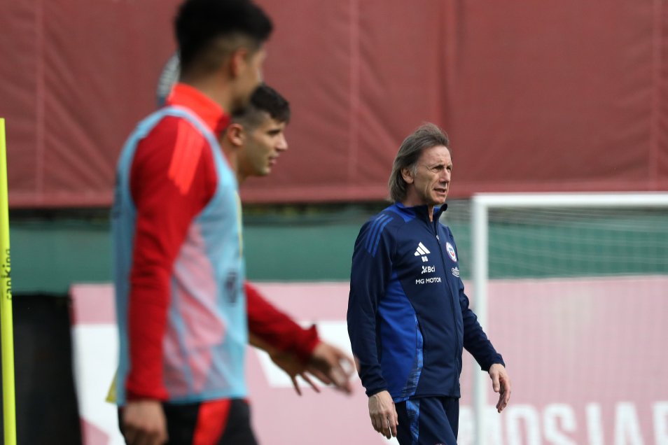 Con contingente completo: Chile comenzó su preparación para el desafiante duelo ante Brasil