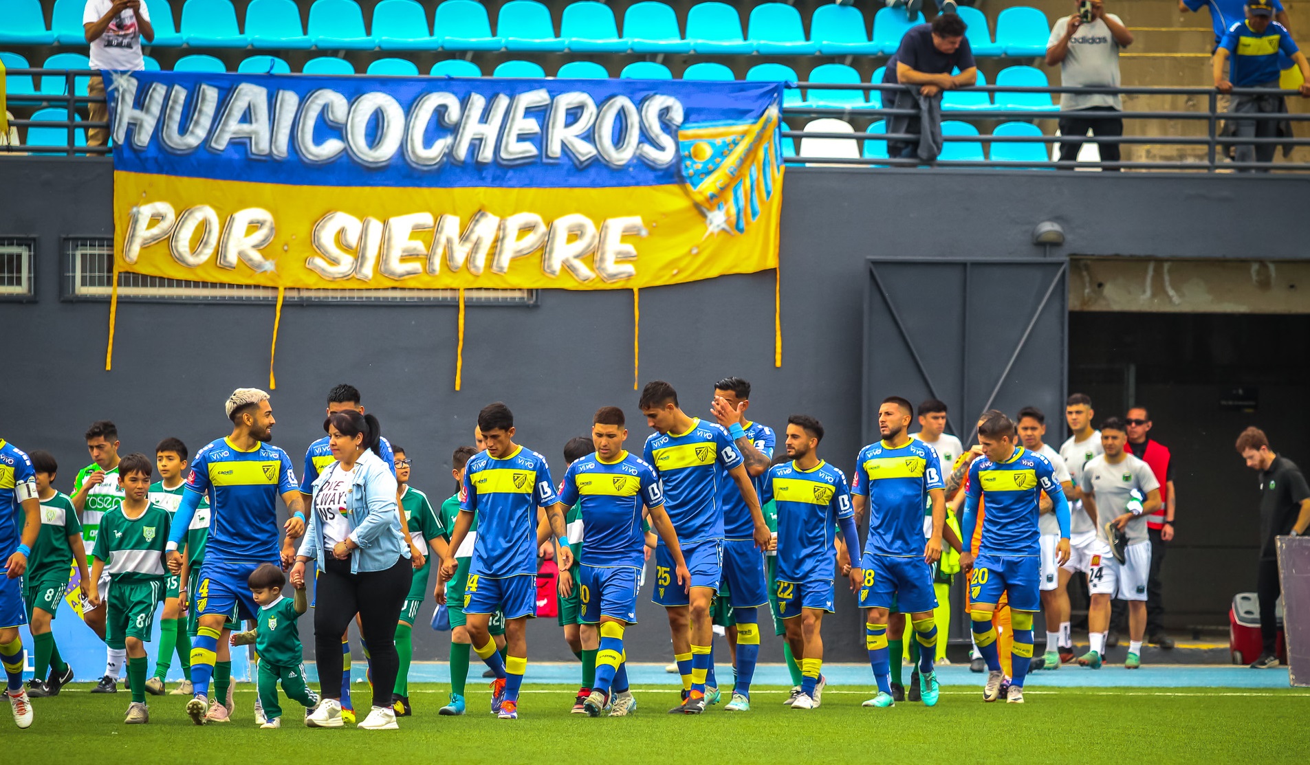 El dolor de los jugadores de Barnechea por el descenso a Segunda División por un tema administrativo