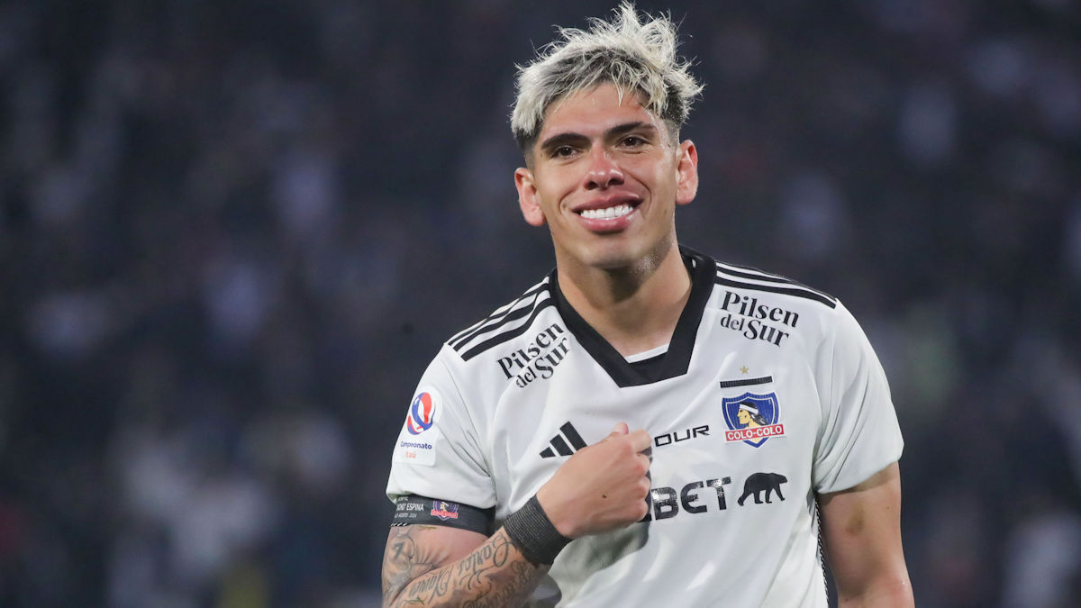 Carlos Palacios se olvida de La Roja y asoma como titular para el Colo Colo vs Unión La Calera