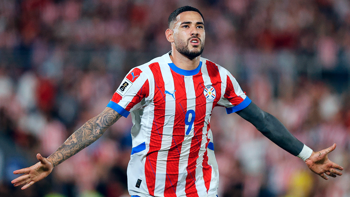 Paraguay reaccionó a tiempo ante Venezuela y quedó en zona de clasificación al Mundial