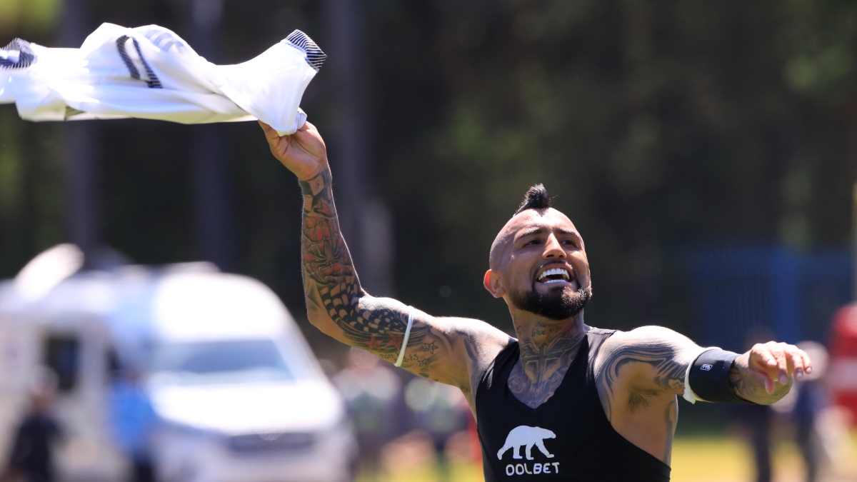 Arturo Vidal publicó una nueva arenga en la previa del duelo de Colo Colo: “Tomar el primer lugar es un deber”