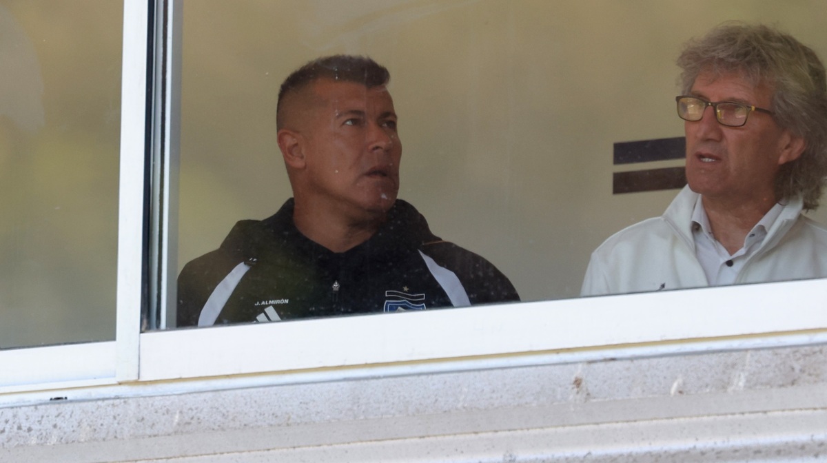 En Colo Colo aseguran que no hubo desacato en la sanción de Jorge Almirón