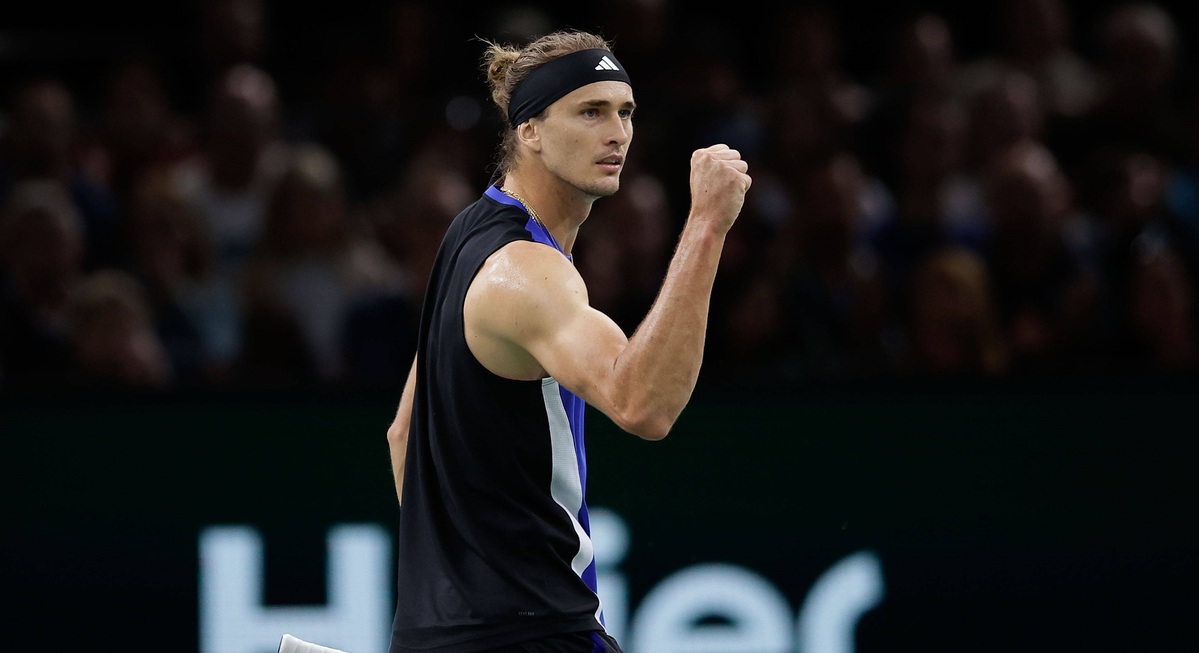 Alexander Zverev se instaló en la final de París-Bercy y amenaza el reinado de Sinner