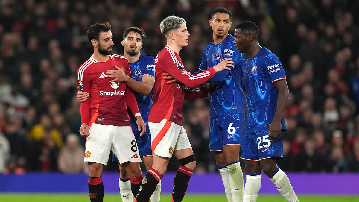 Chelsea le borró la sonrisa a Manchester United en un partido con frenético final en Old Trafford