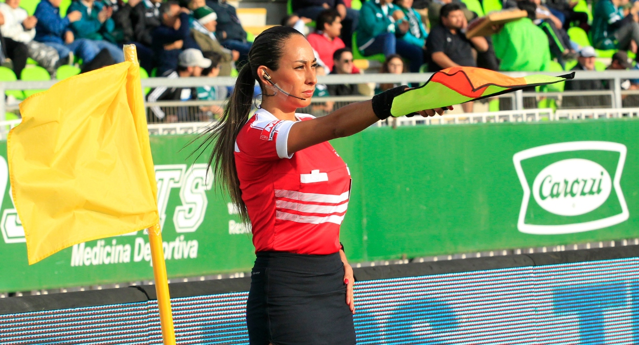 ¿Cindy Nahuelcoy a la cárcel?: Árbitros se unen en una querella criminal en contra de la ex juez de línea