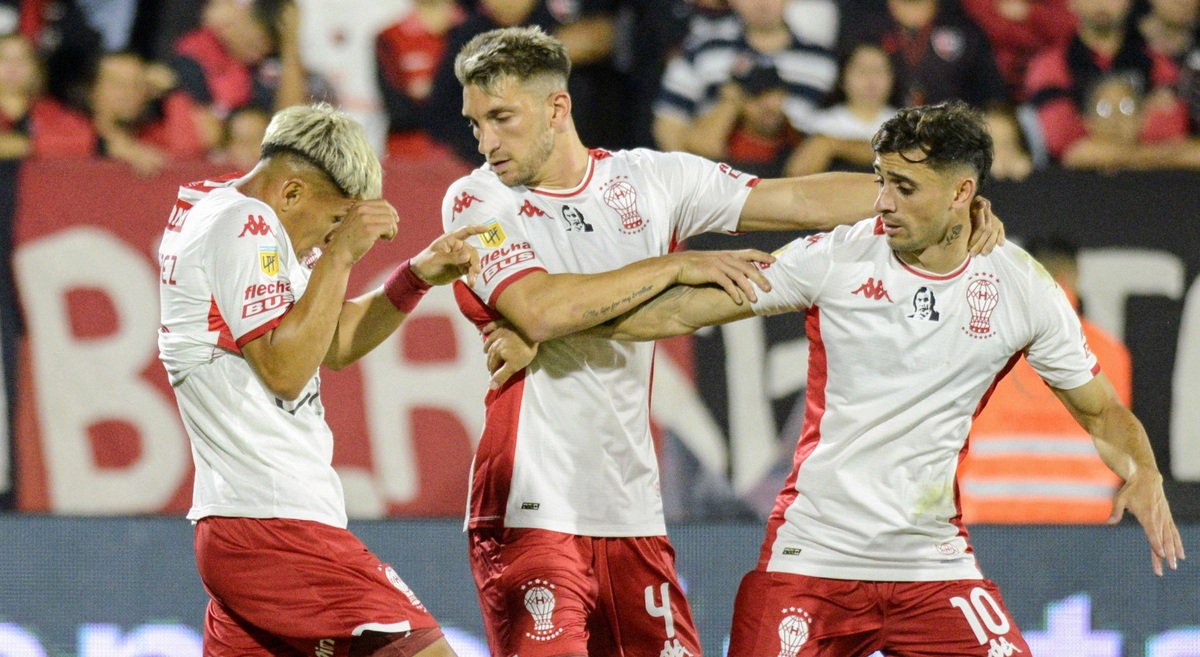 Huracán con anotación de Rodrigo Echeverría brilla en el fútbol argentino