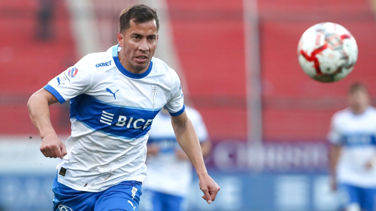 Adelantan que unos siete jugadores tienen en suspenso su continuidad en U. Católica