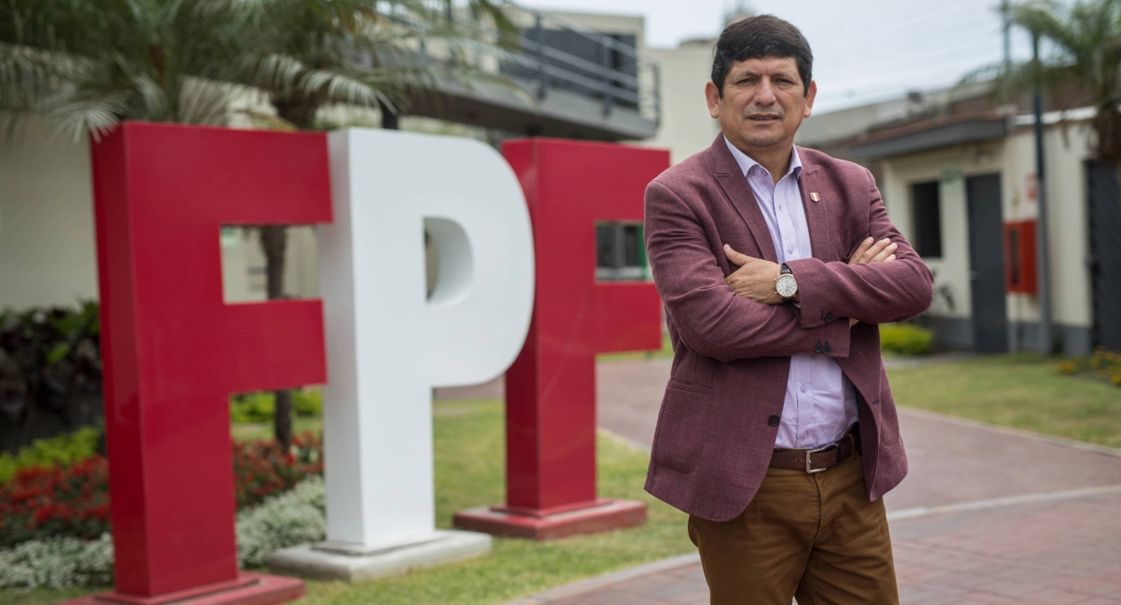 Presidente de la Federación Peruana de Fútbol es detenido por vínculos con organización criminal