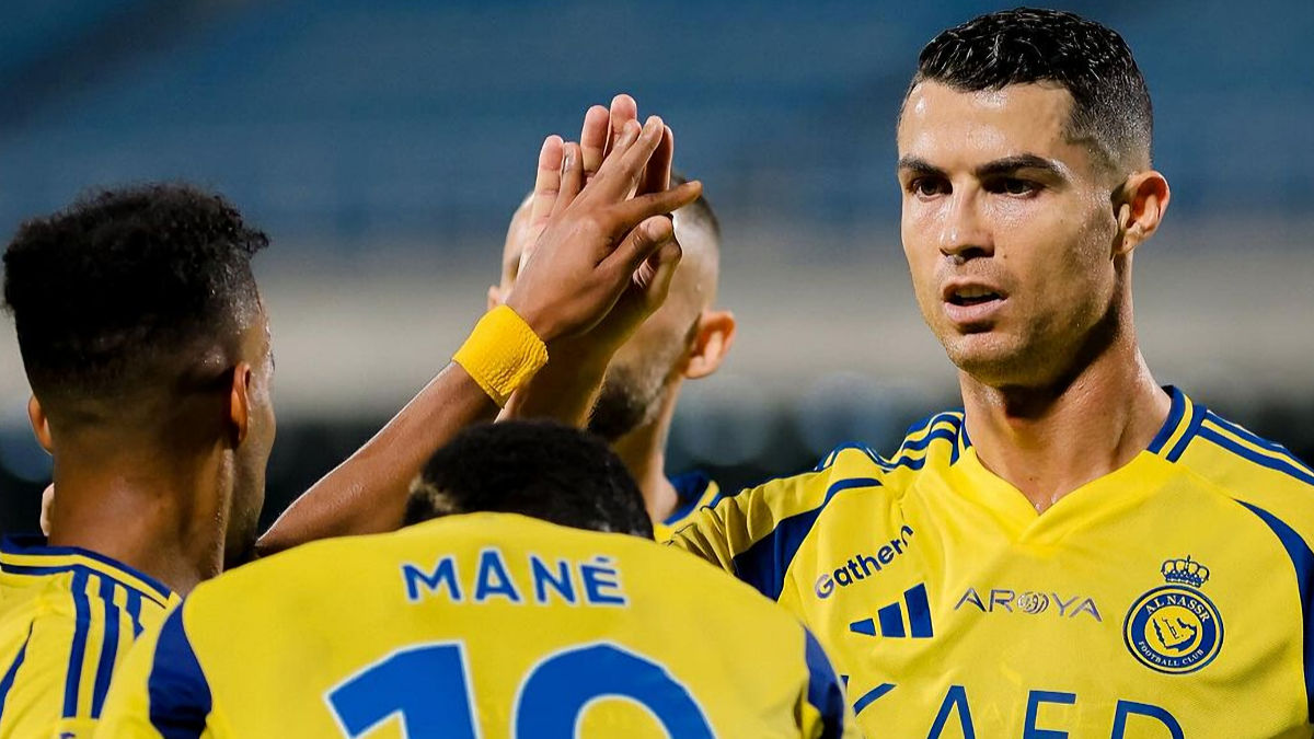 Al Nassr y Cristiano Ronaldo festejan victoria que los mete en el podio de la liga de Arabia Saudita