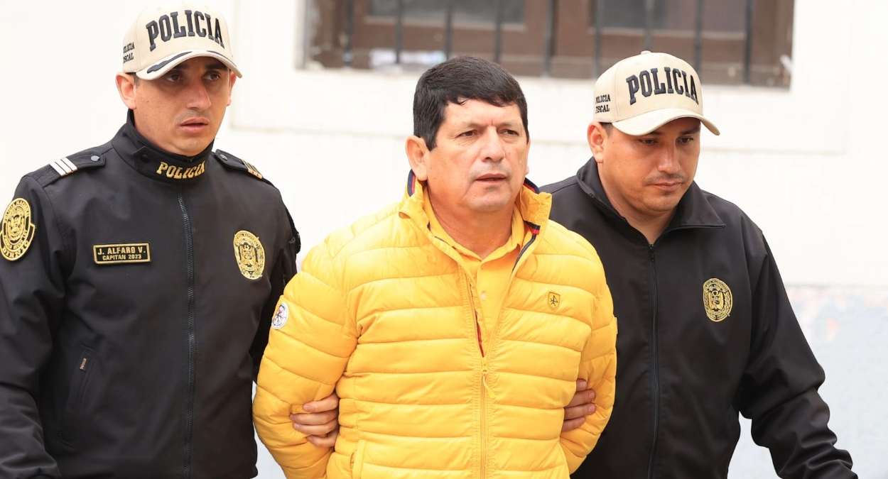 La negociación en Chile que terminó con el presidente de la Federación Peruana de Fútbol preso