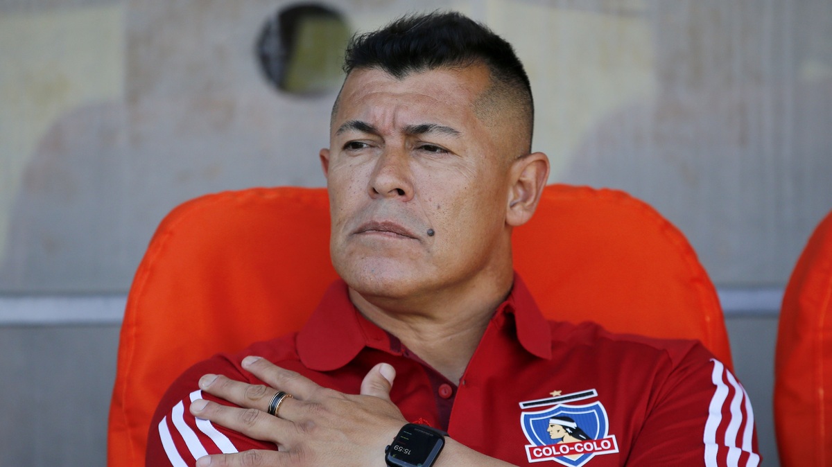 ¿Y quién juega profe? Jorge Almirón debe afrontar la Supercopa con múltiples bajas