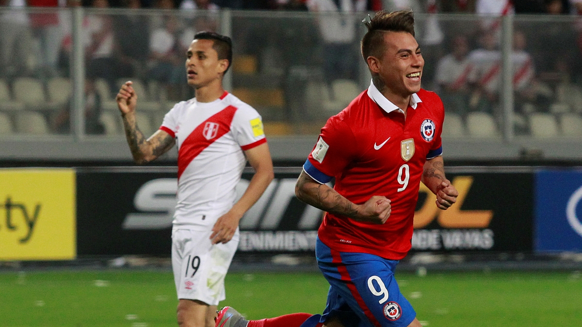 La esperanza de Gareca: Eduardo Vargas es el goleador histórico ante Perú