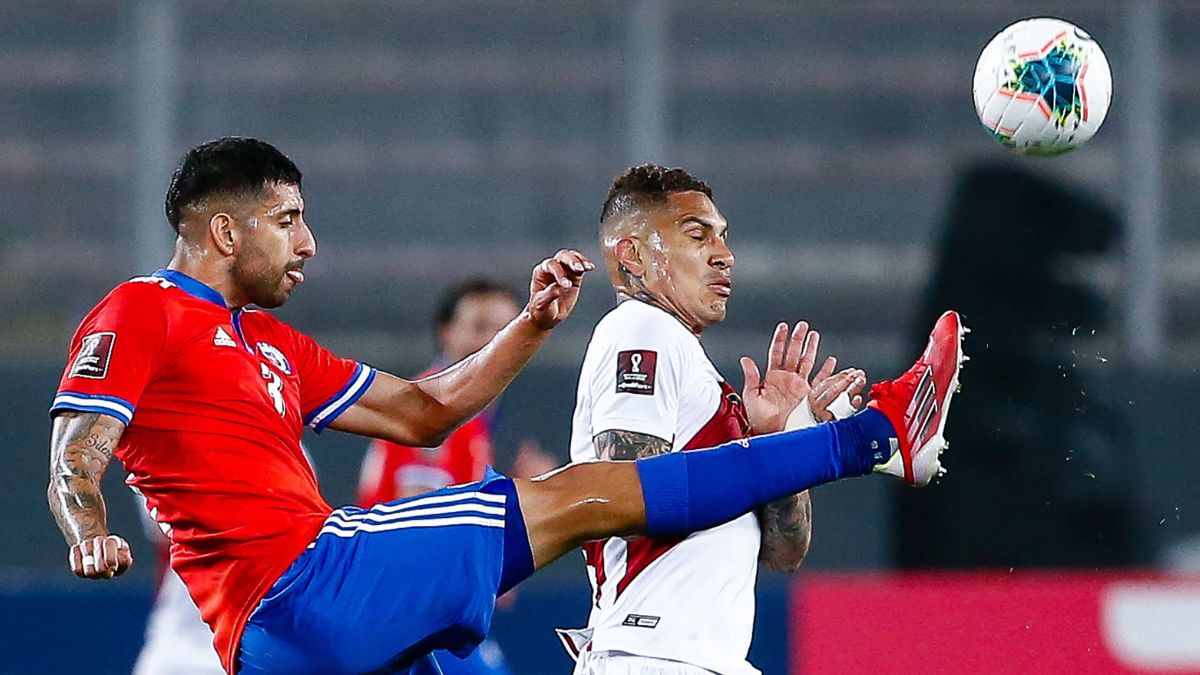 Ídolo de la selección peruana advierte a Chile: “Si pierde se queda sin Mundial”