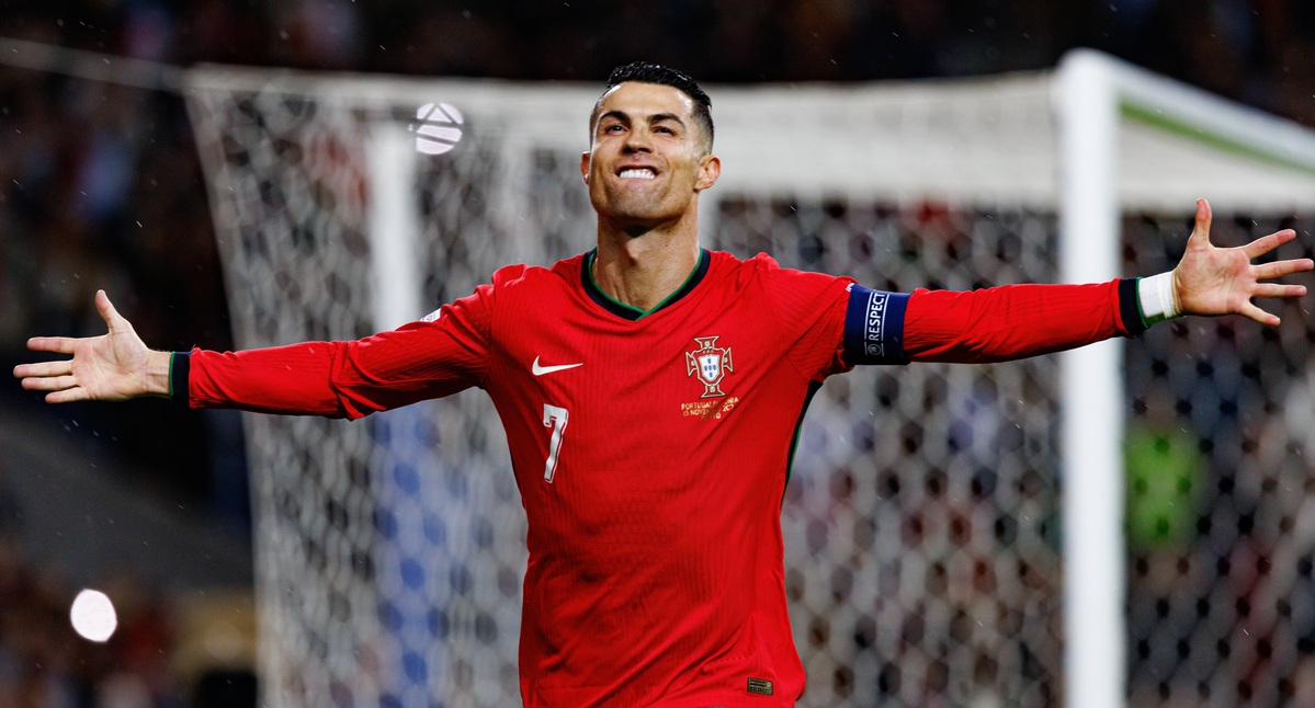 BRILLANTE: Cristiano Ronaldo anota por dos y con un golazo de por medio le da un nuevo triunfo a Portugal
