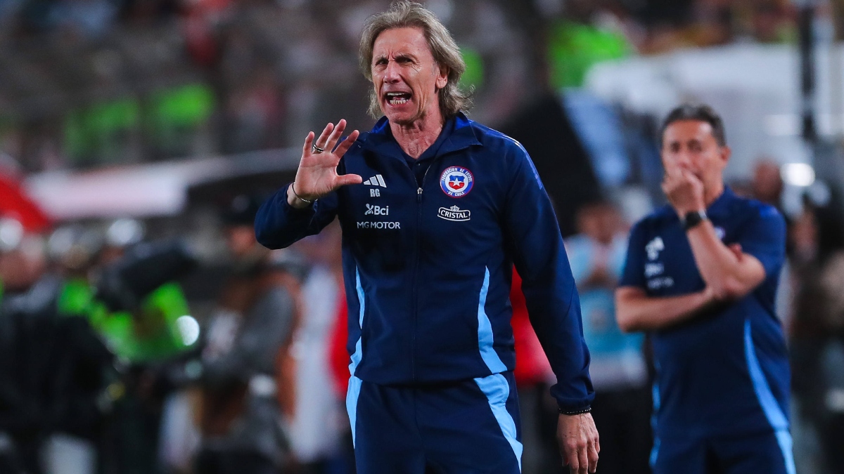 “Es inaceptable”…Juan Cristóbal Guarello criticó a Gareca por su falta de reacción ante Perú