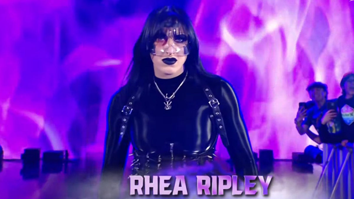 Rhea Ripley regresó con todo a WWE en RAW y confirmó su presencia para los War Games