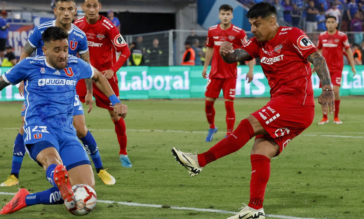 ¿Qué dijo el VAR? Liberan los audios del gol anulado a Ñublense en la final que ganó la U