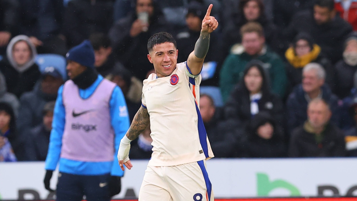 Enzo Fernández brilló con gol y asistencia en triunfo de Chelsea en la Premier League