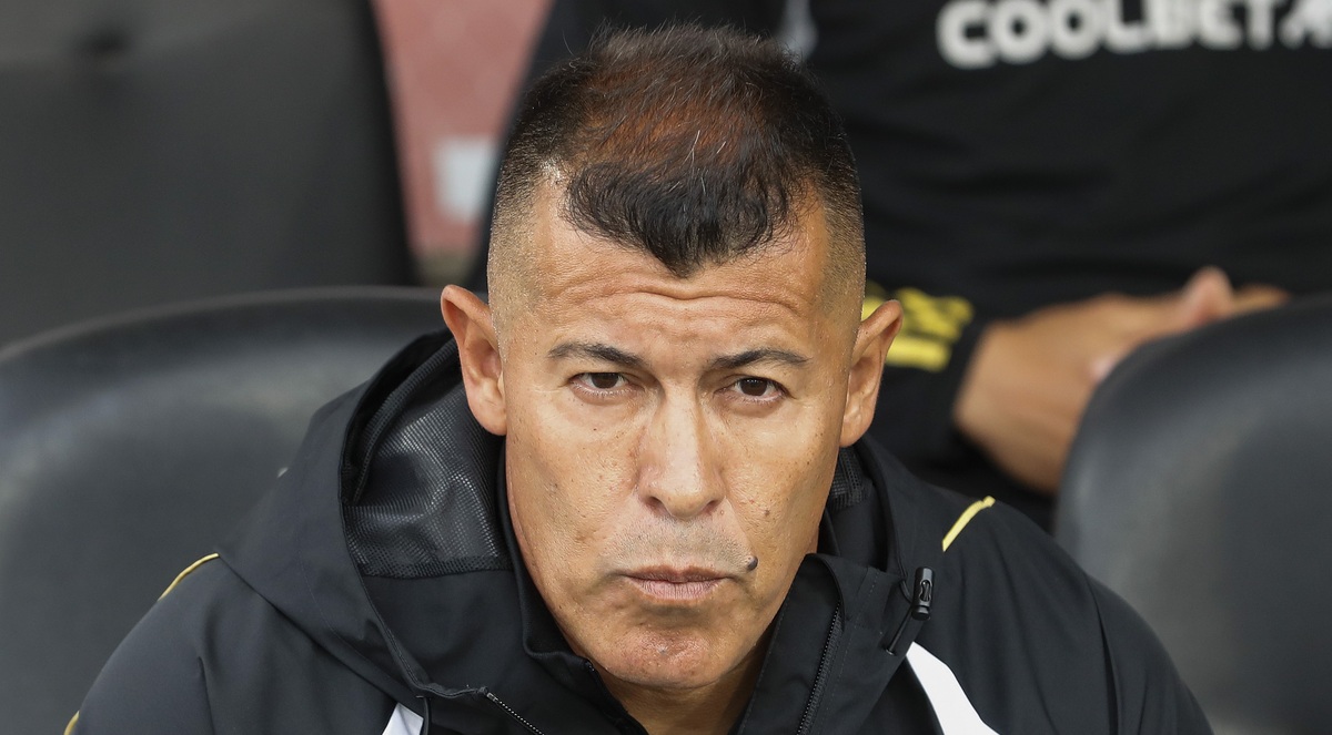 Se aleja de Colo Colo jugador que Jorge Almirón anhela para reforzar el plantel del 2025